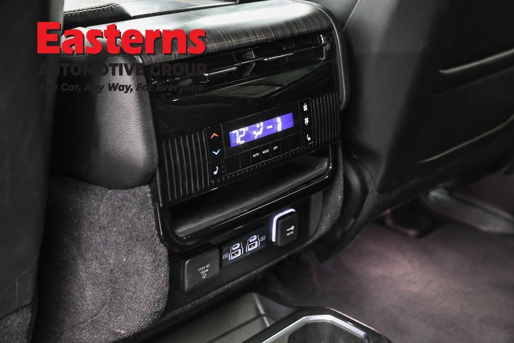 Used 2024 Jeep Wagoneer Series II AWD/4WD image 24