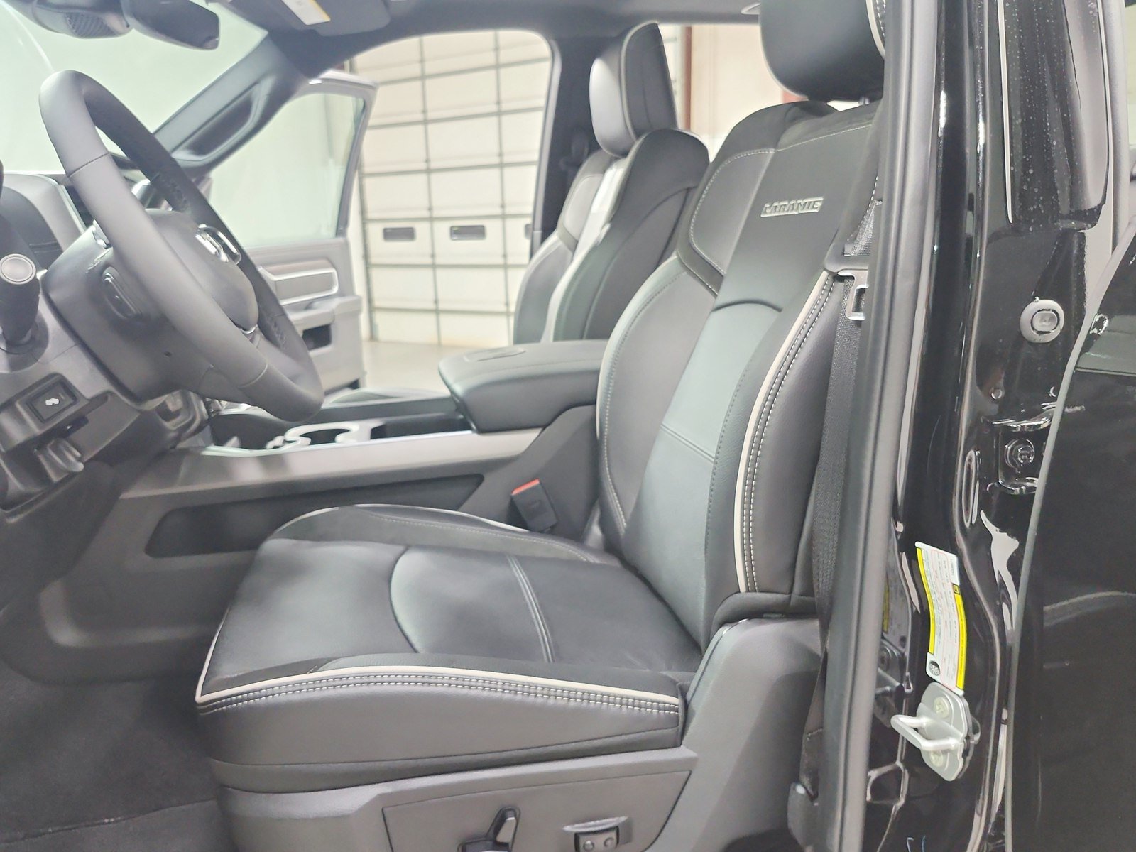 New 2026 RAM 2500 Laramie AWD/4WD image 20