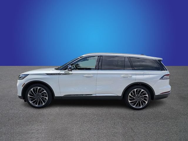 Used 2026 Lincoln Aviator Reserve RWD image 2