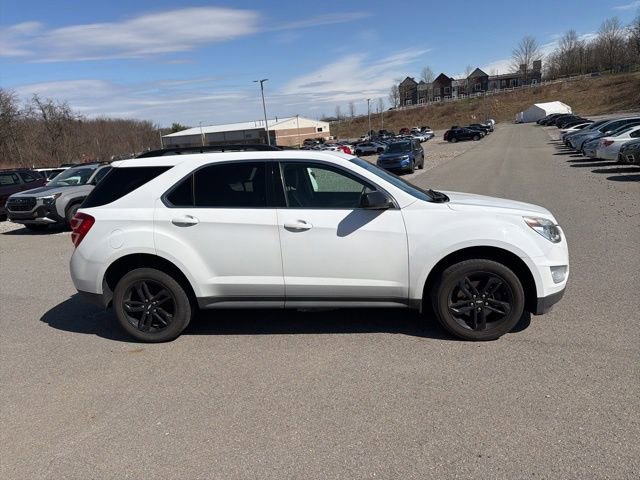 Used 2017 Chevrolet Equinox LT image 6