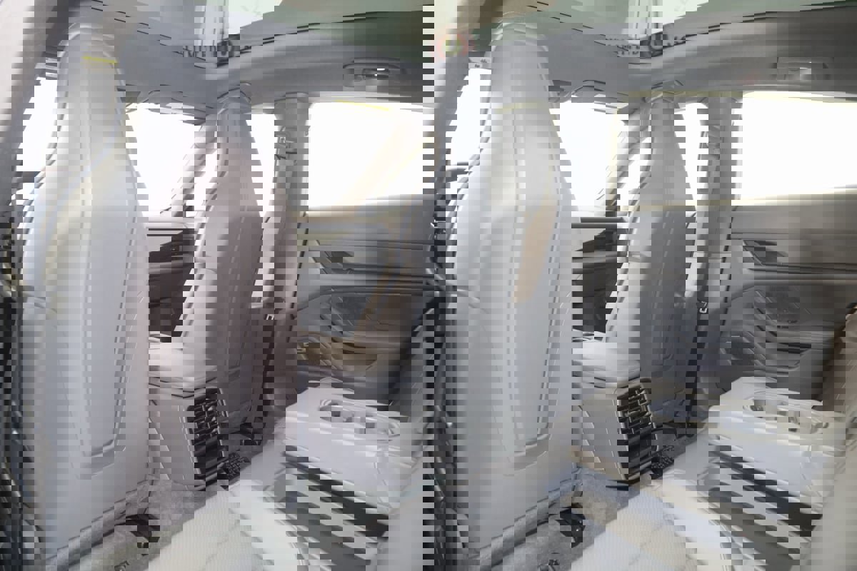 Used 2020 Porsche Taycan 4S image 63