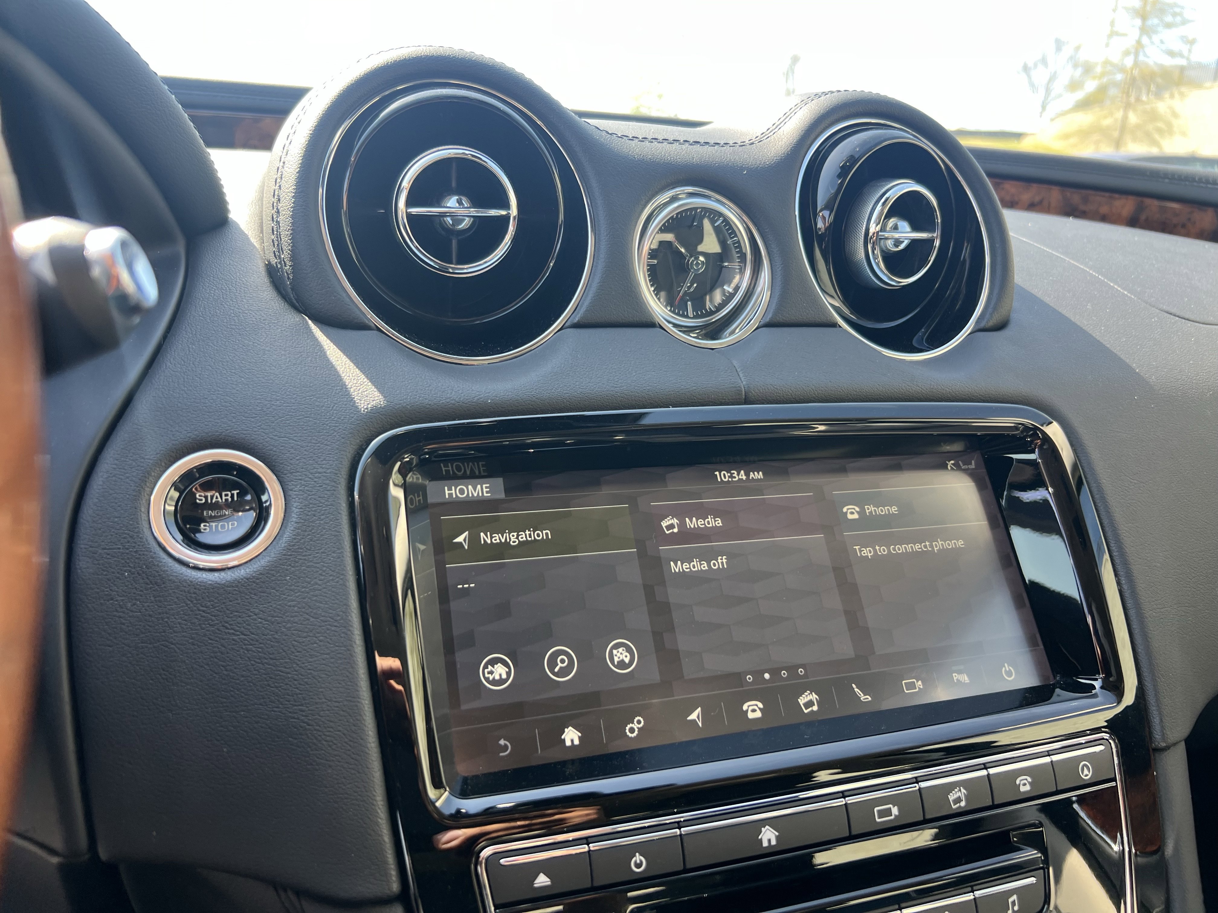 Used 2019 Jaguar XJ R-Sport image 31