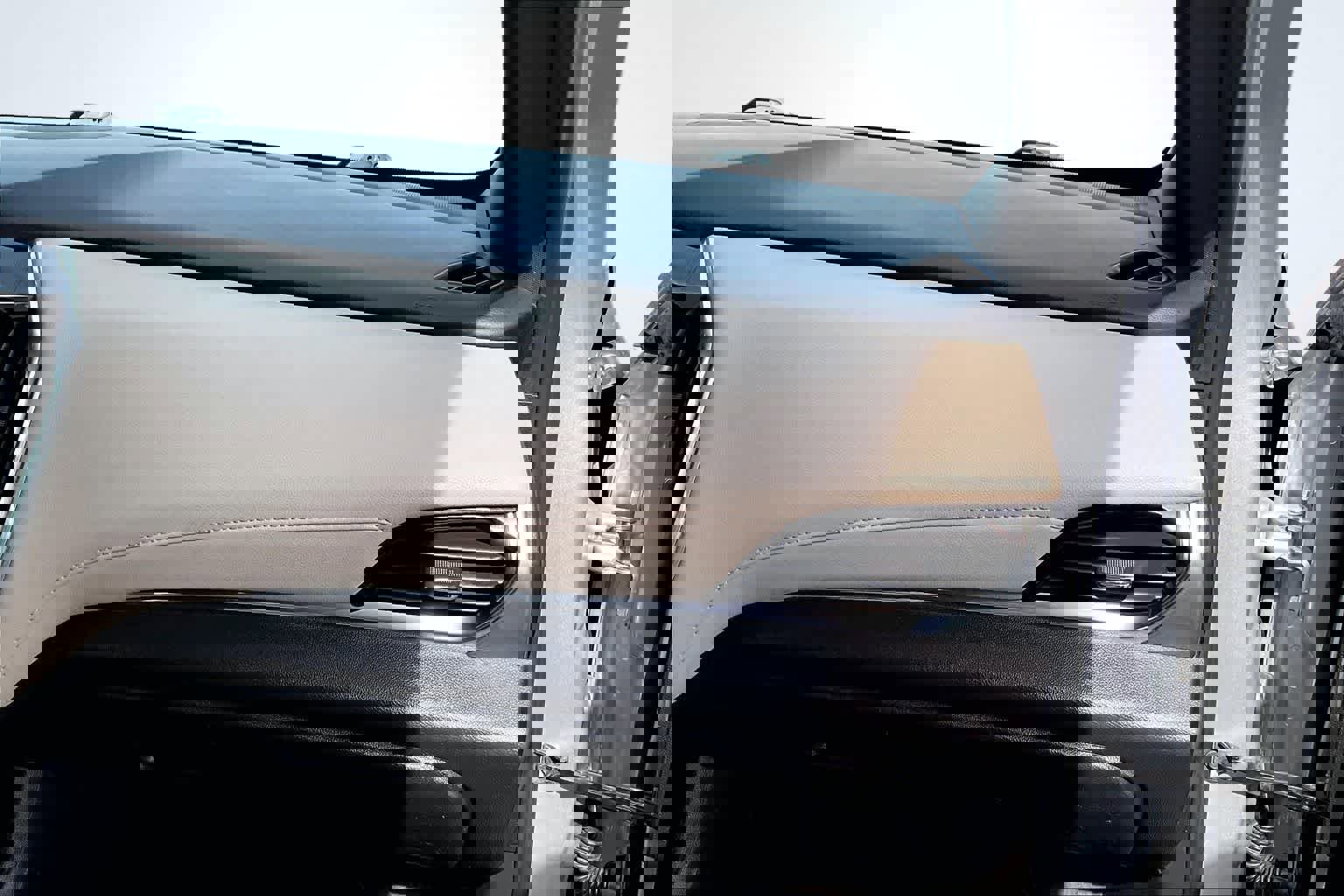 Used 2022 Chevrolet Traverse LS w/ Safety Package AWD/4WD image 24