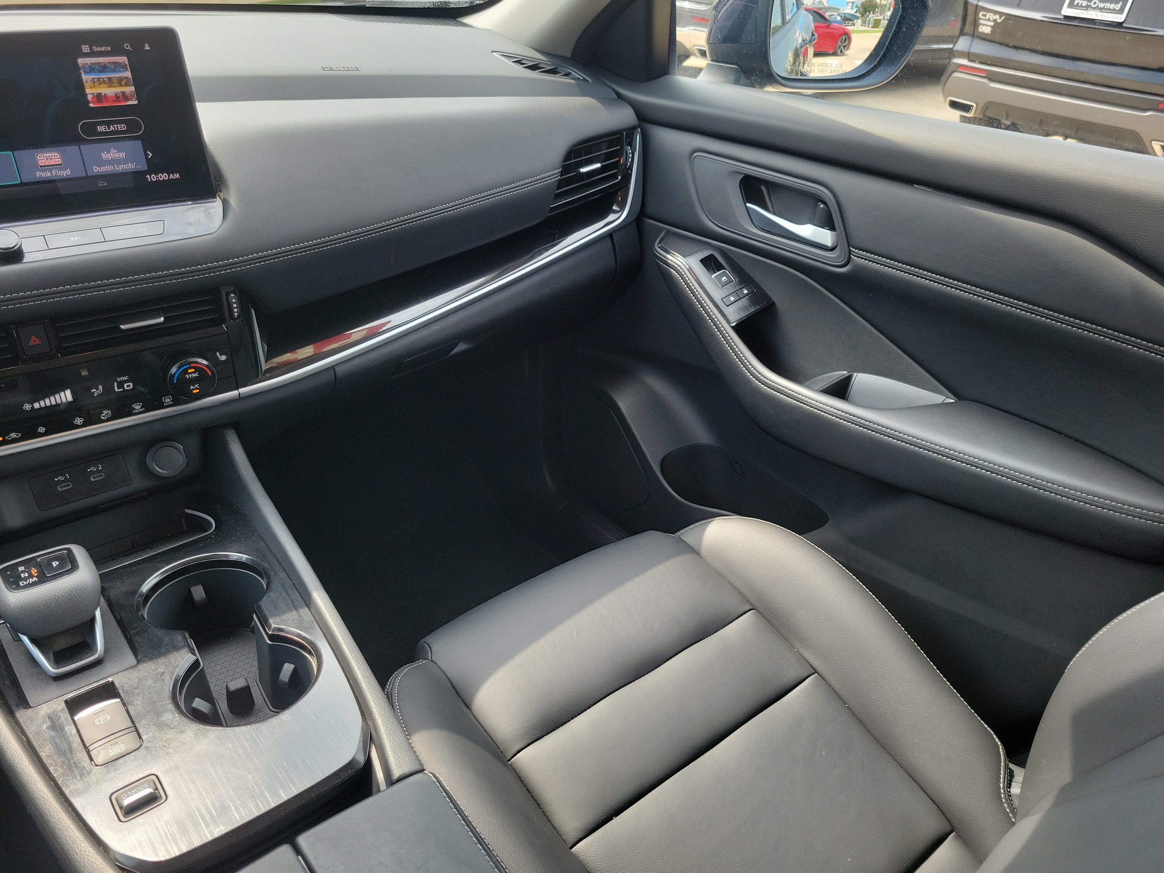Used 2026 Nissan Rogue SL FWD image 32