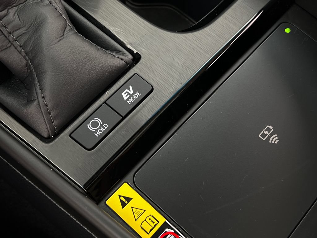 Used 2025 Lexus ES 300h w/ Luxury Package FWD image 21