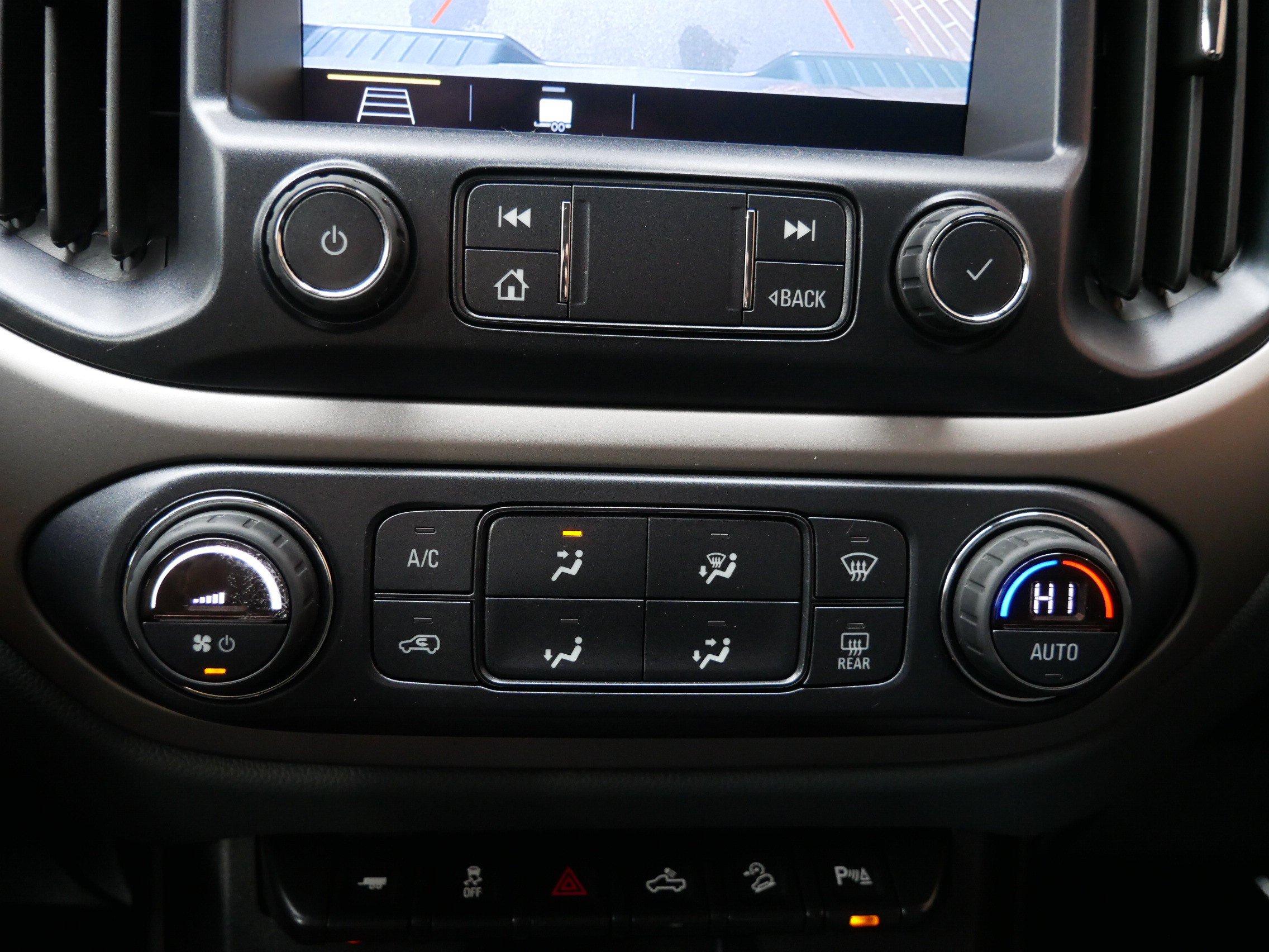 Used 2019 Chevrolet Colorado Z71 AWD/4WD image 18