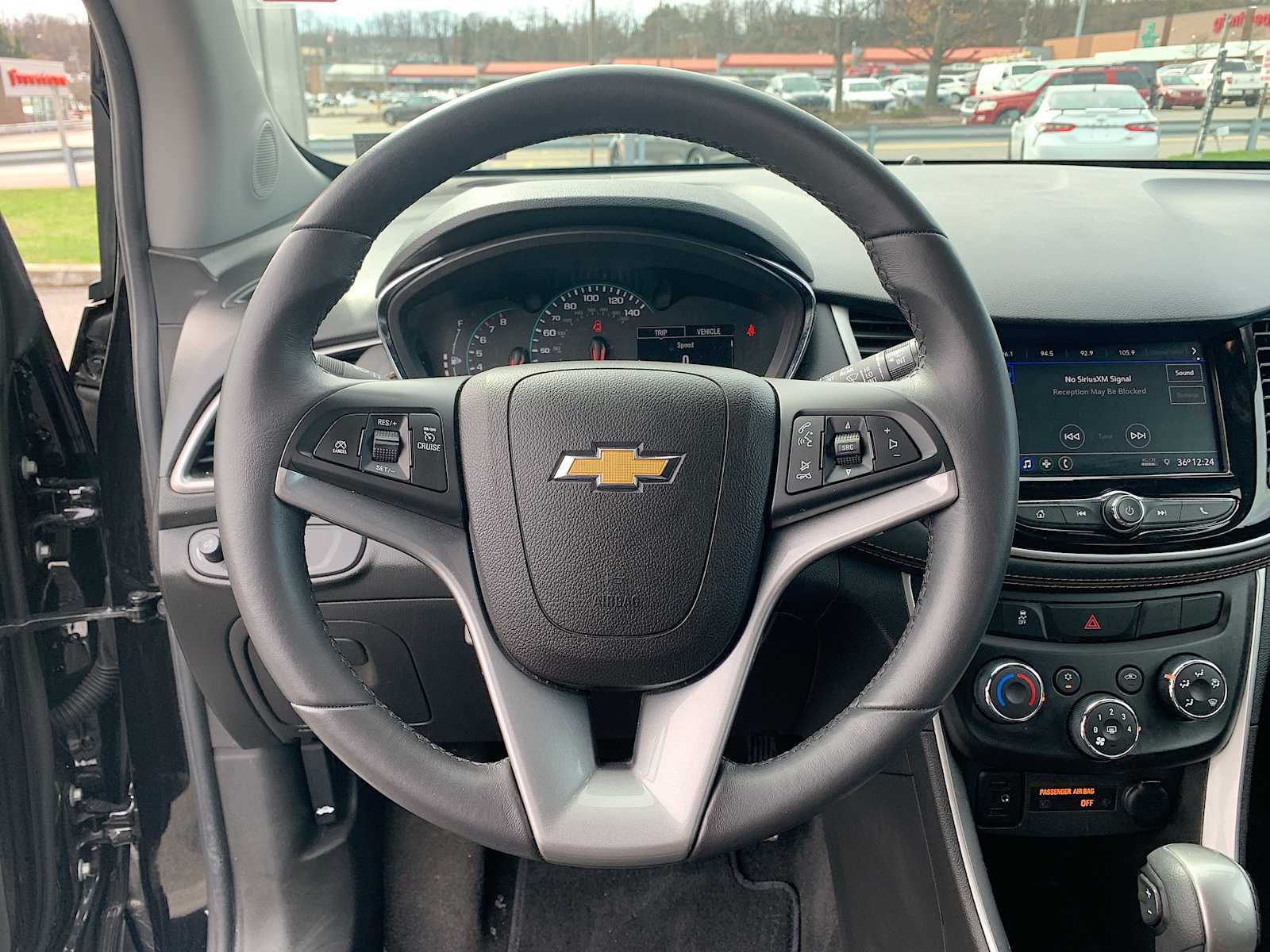 Certified 2022 Chevrolet Trax LT w/ Midnight Edition image 11