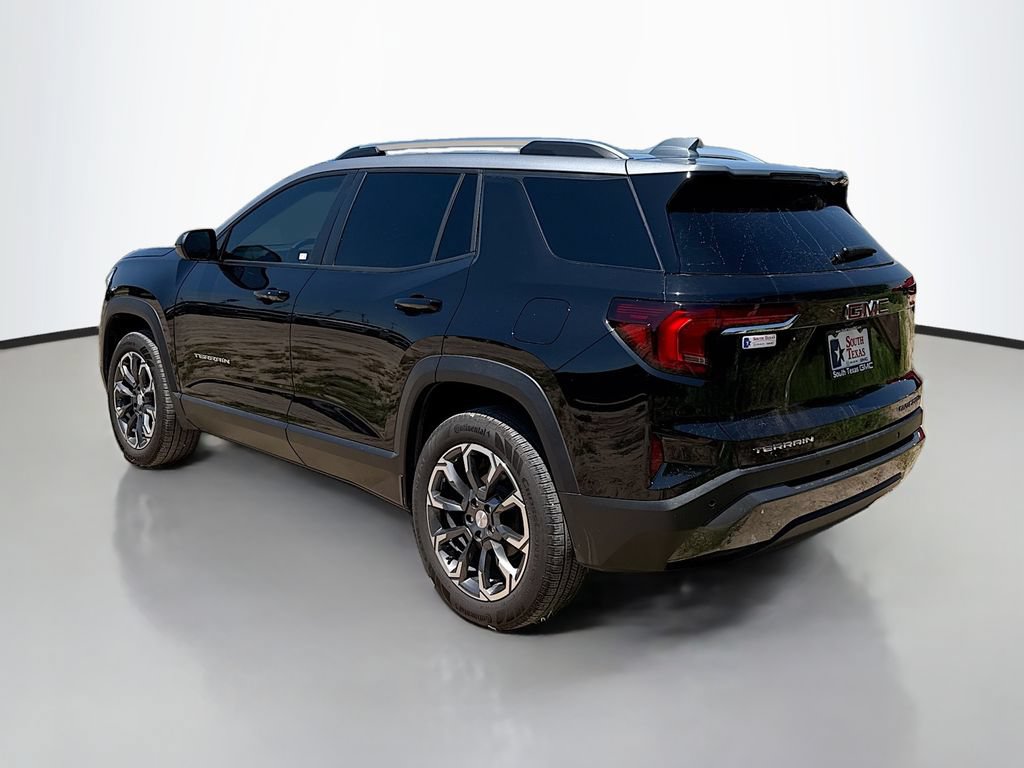 Used 2026 GMC Terrain Elevation w/ Elevation Premium Package FWD image 5