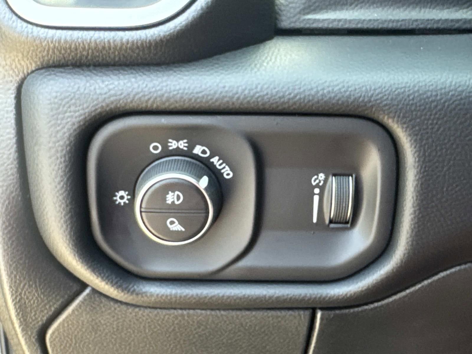 New 2026 RAM 2500 Big Horn AWD/4WD image 20