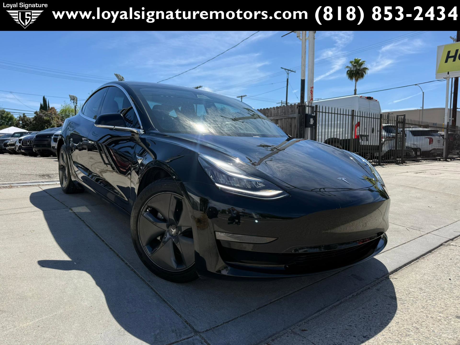 Used 2019 Tesla Model 3 Standard Range image 1