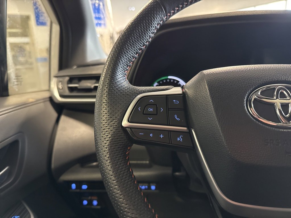 Used 2024 Toyota Sienna XSE image 16