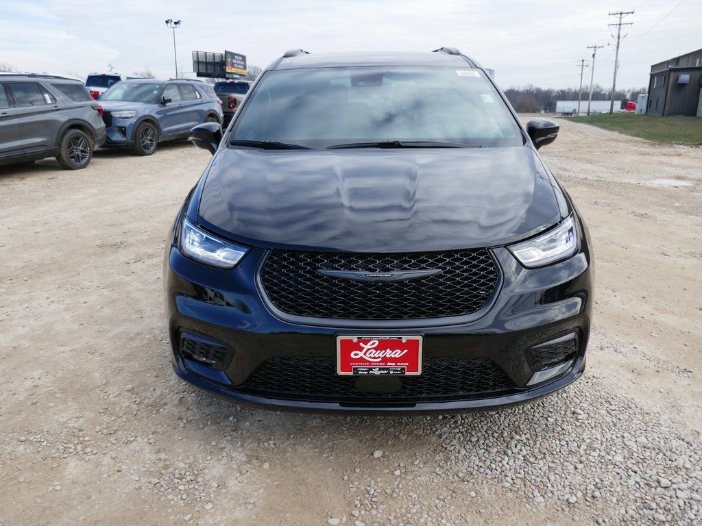 New 2026 Chrysler Pacifica Select w/ S Appearance Package image 8