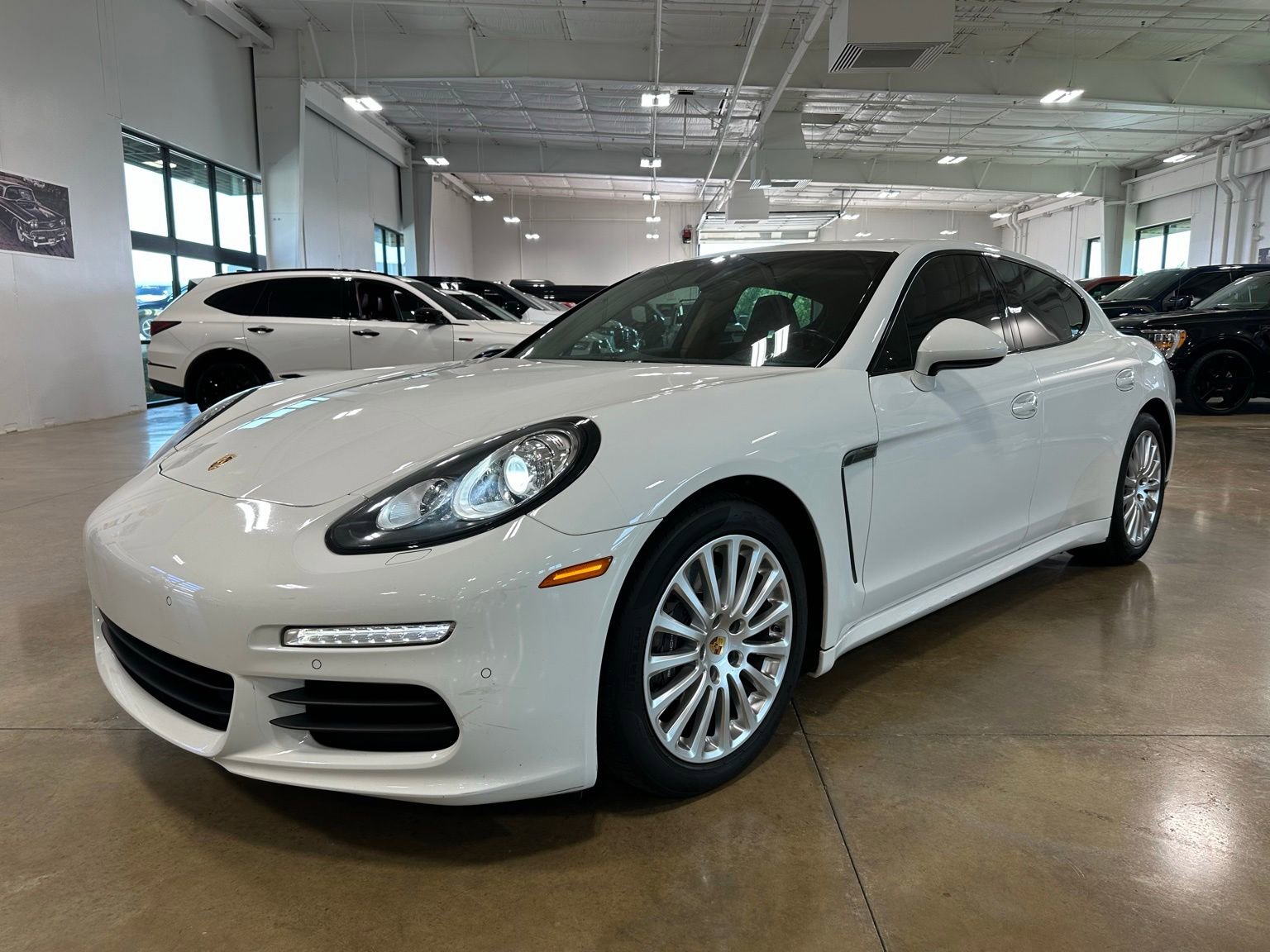 Used 2016 Porsche Panamera 4 AWD/4WD image 3