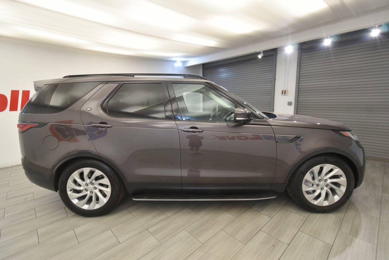 Used 2023 Land Rover Discovery S AWD/4WD image 6