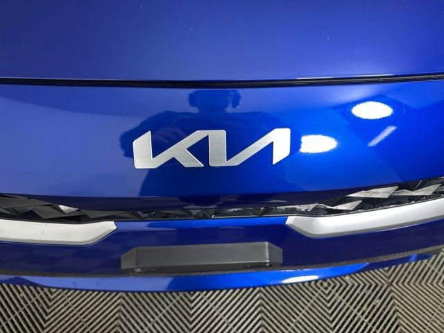 Used 2024 Kia Forte LXS w/ LXS Technology Package image 9