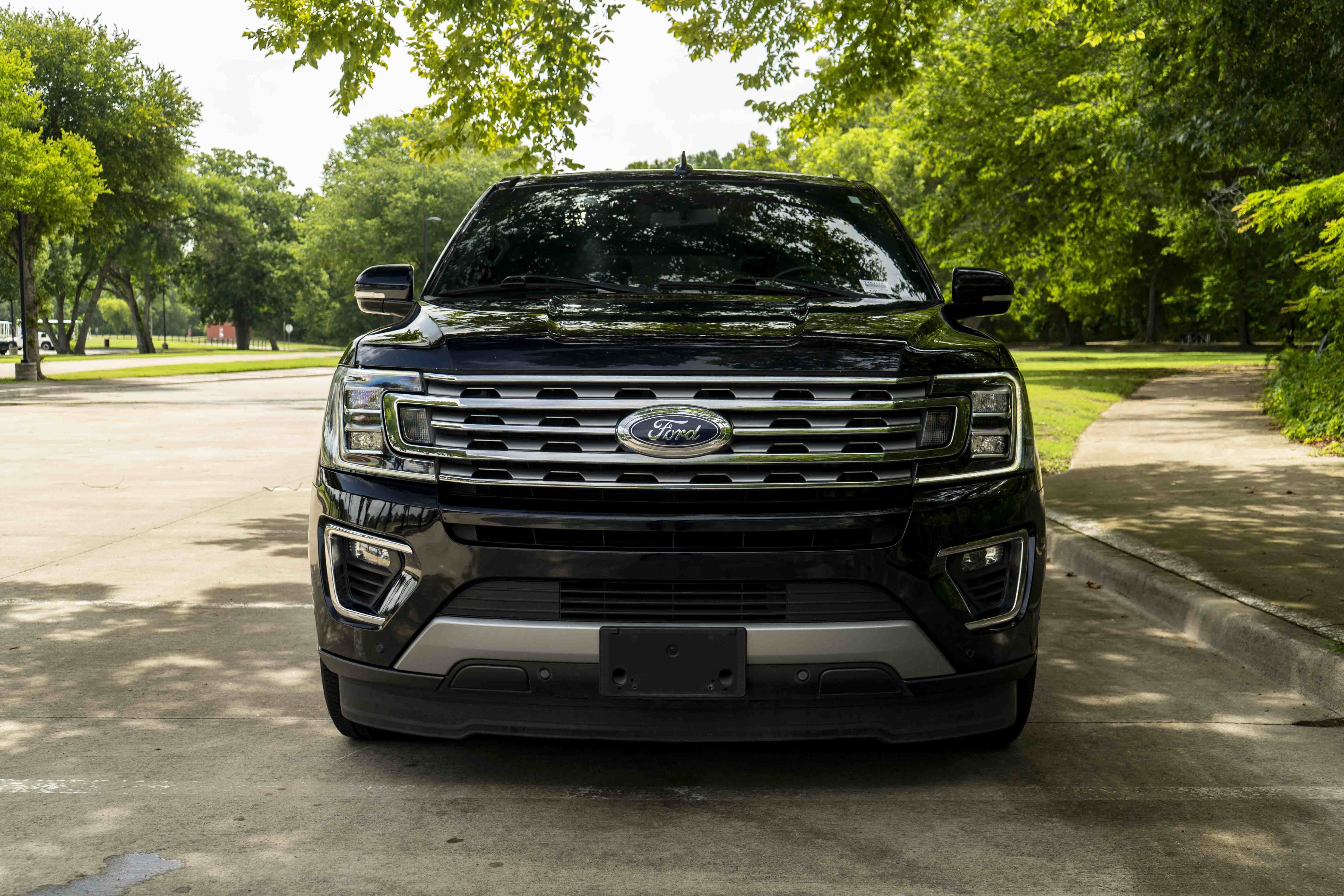 Used 2021 Ford Expedition Limited RWD image 3