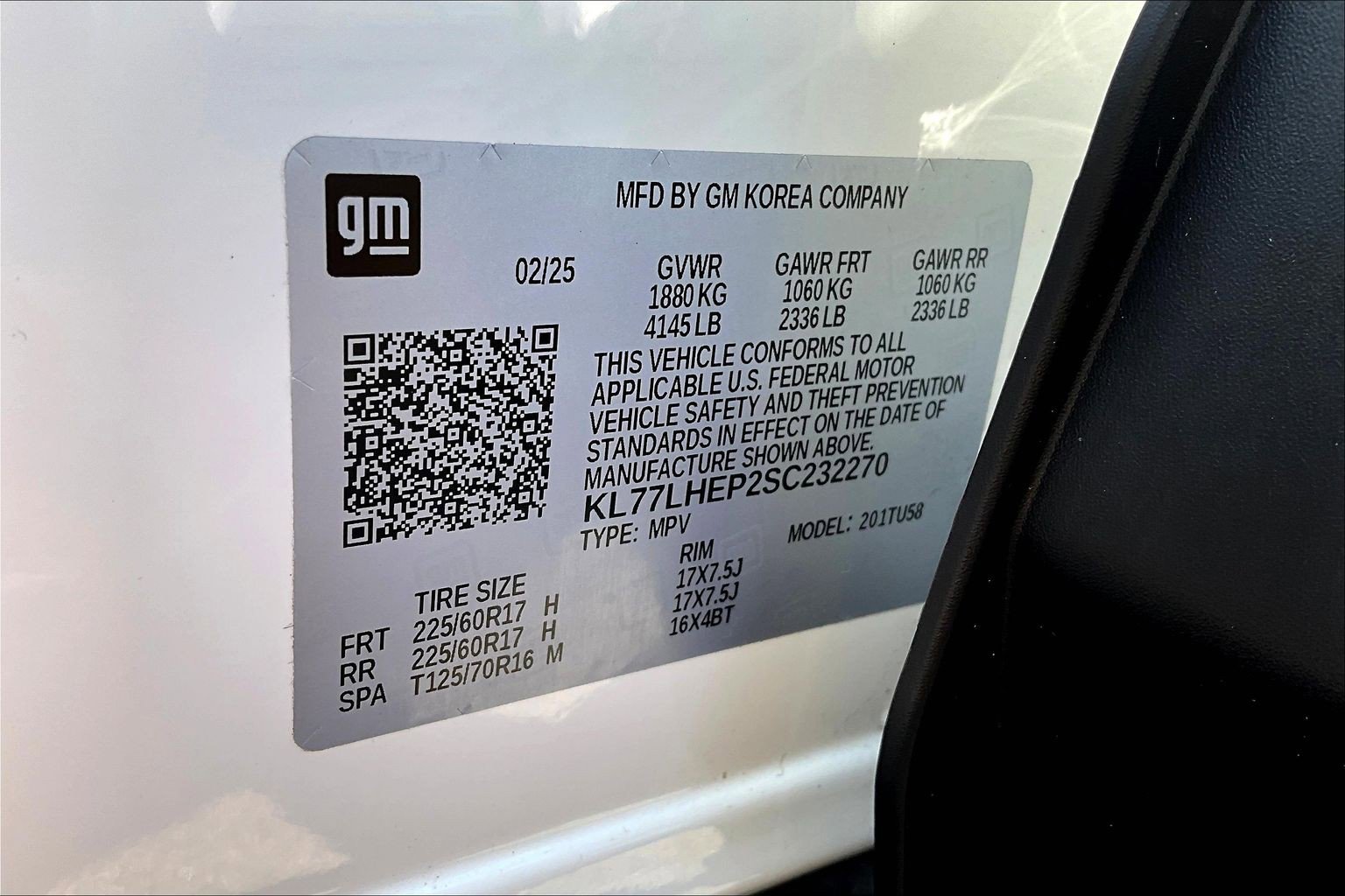 Used 2025 Chevrolet Trax LT w/ LT Convenience Package FWD image 11