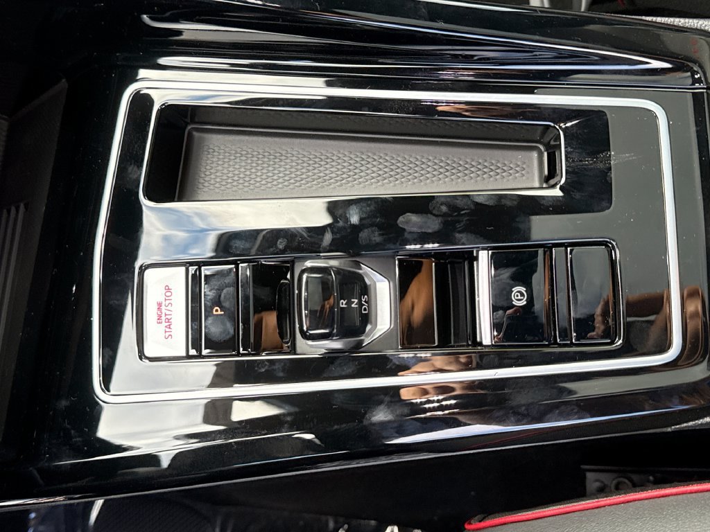 New 2026 Volkswagen GTI SE FWD image 22