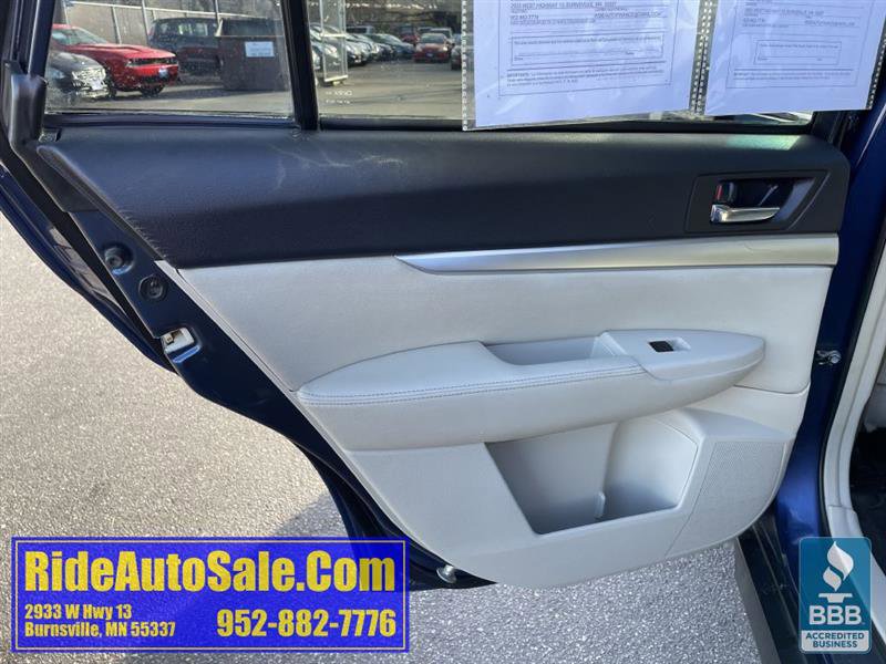 Used 2011 Subaru Outback 2.5i Premium image 11