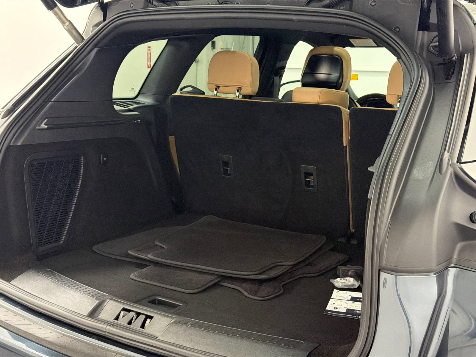 Certified 2022 Lincoln Corsair Grand Touring w/ Elements Technology Bundle AWD/4WD image 8