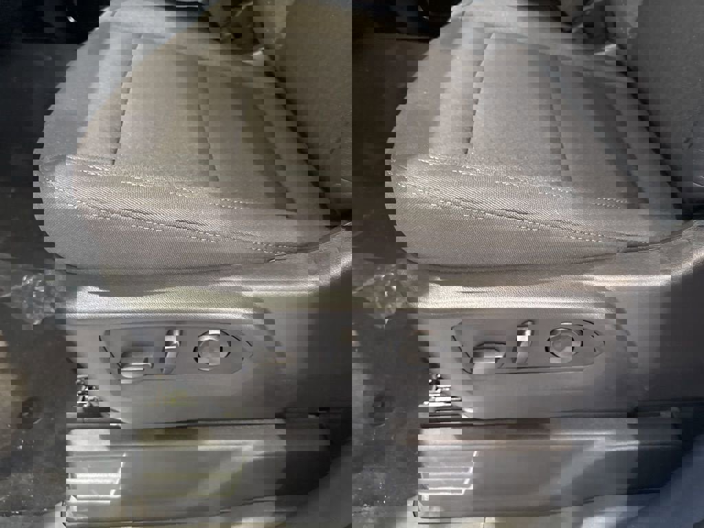 New 2026 GMC Sierra 1500 SLE image 22