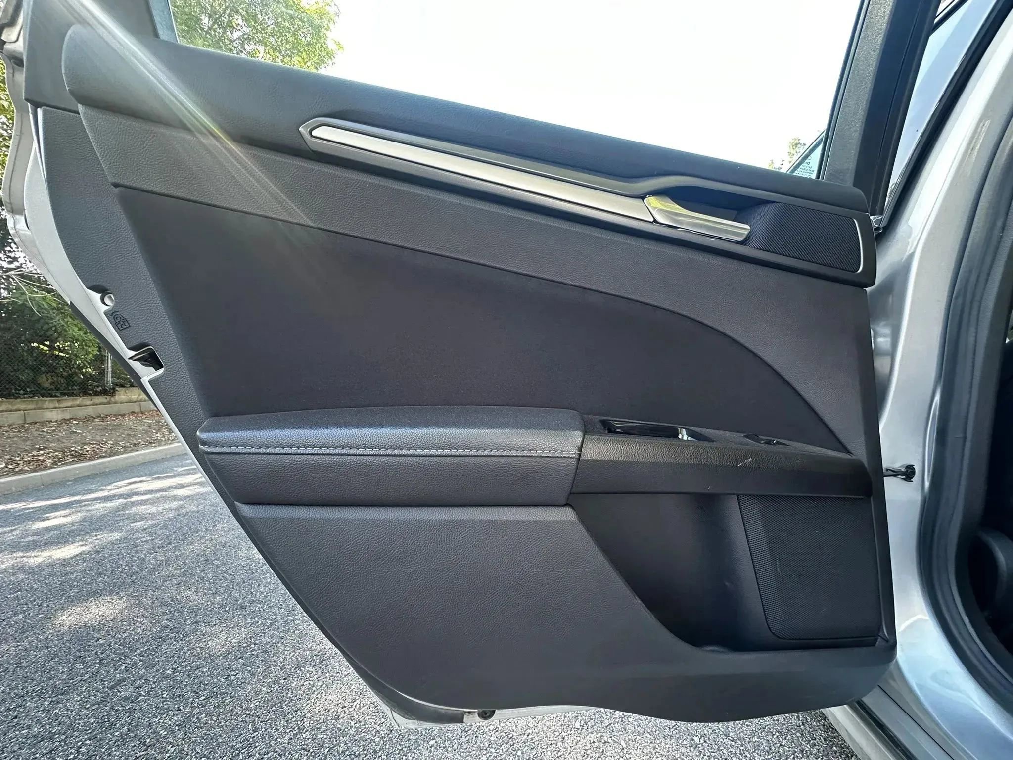 Used 2016 Ford Fusion SE image 13