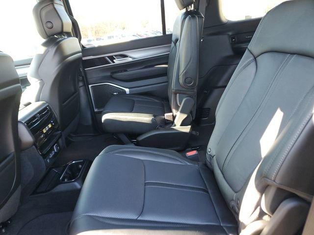 New 2026 Jeep Grand Wagoneer Limited image 15