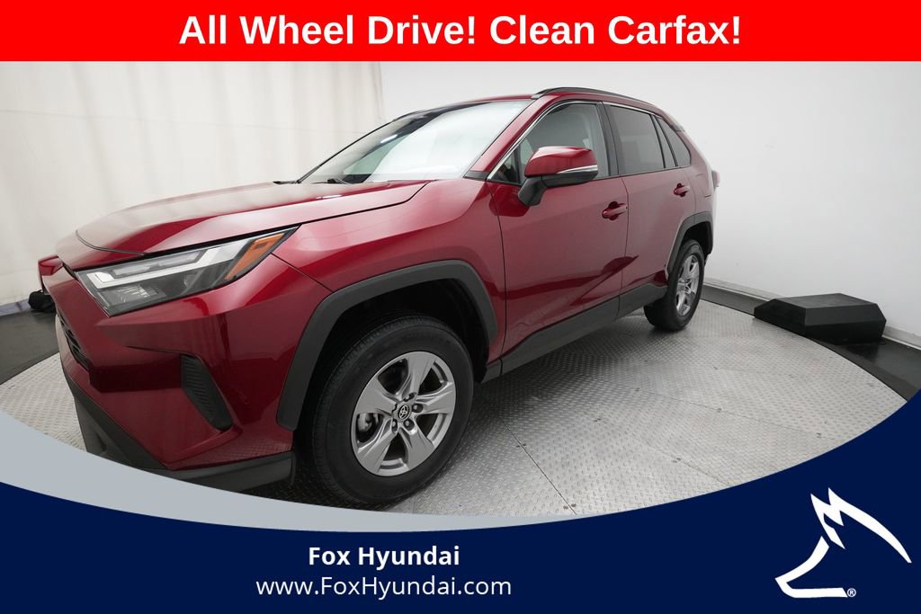 Used 2025 Toyota RAV4 XLE AWD/4WD image 1