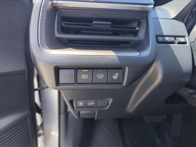 Used 2024 Toyota Prius Limited w/ Limited Premium Package FWD image 29