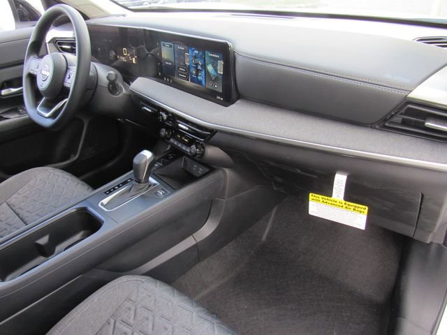 New 2026 Nissan Kicks SV FWD image 11