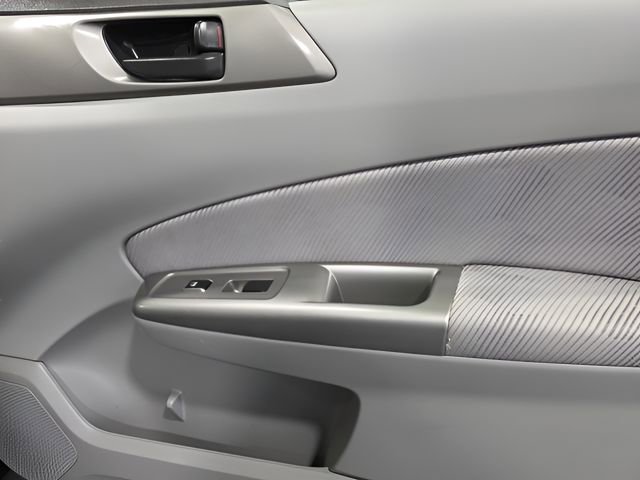 Used 2010 Subaru Forester 2.5X image 21