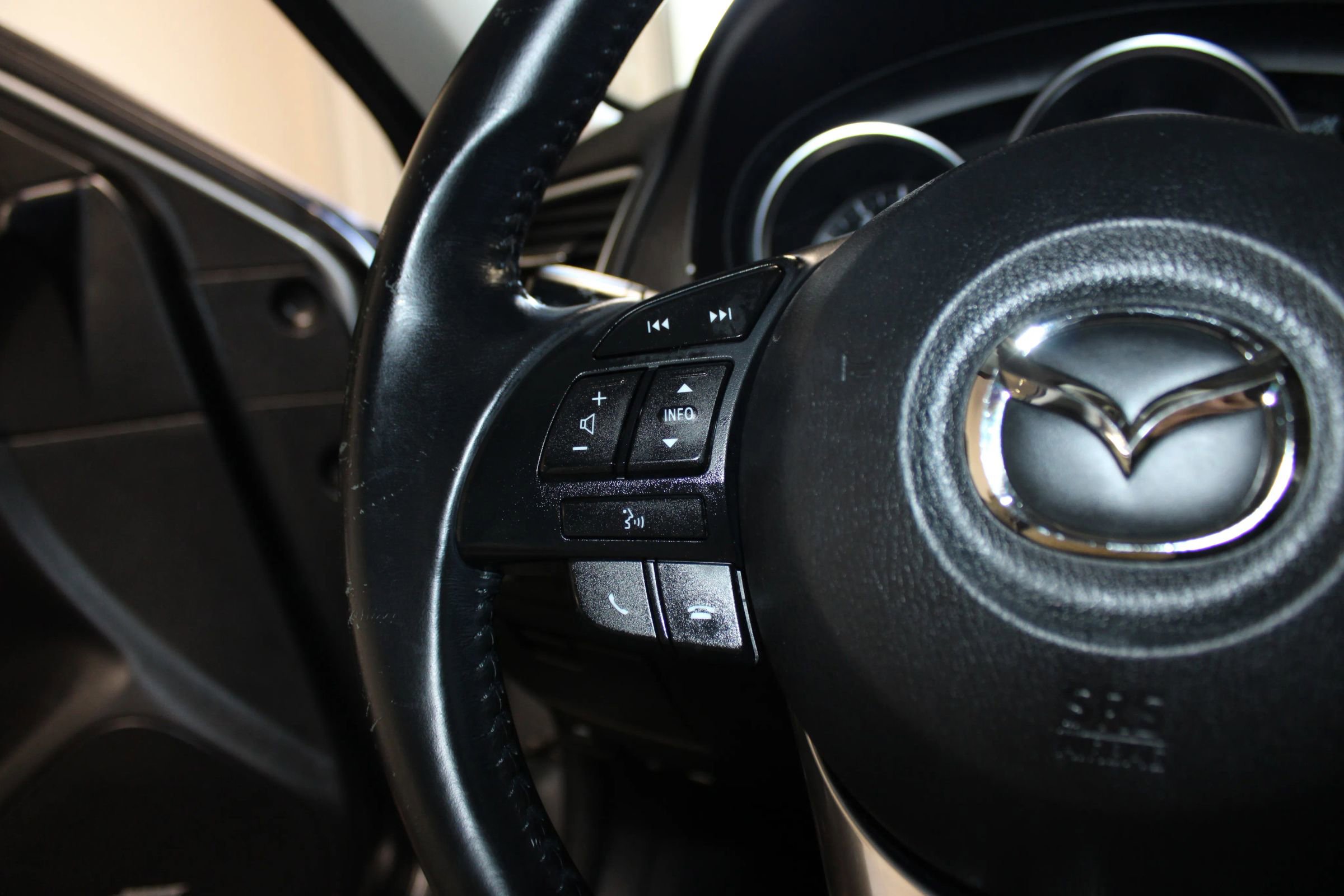 Used 2014 MAZDA MAZDA6 Touring w/ Touring Technology Package FWD image 19