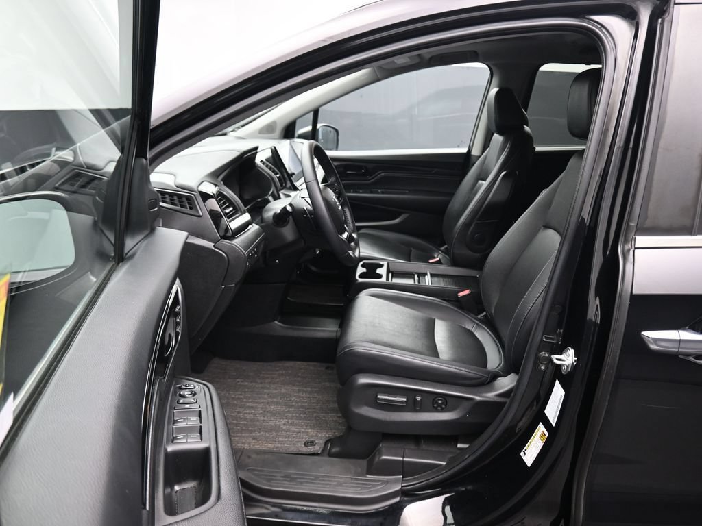 Used 2023 Honda Odyssey Touring image 11