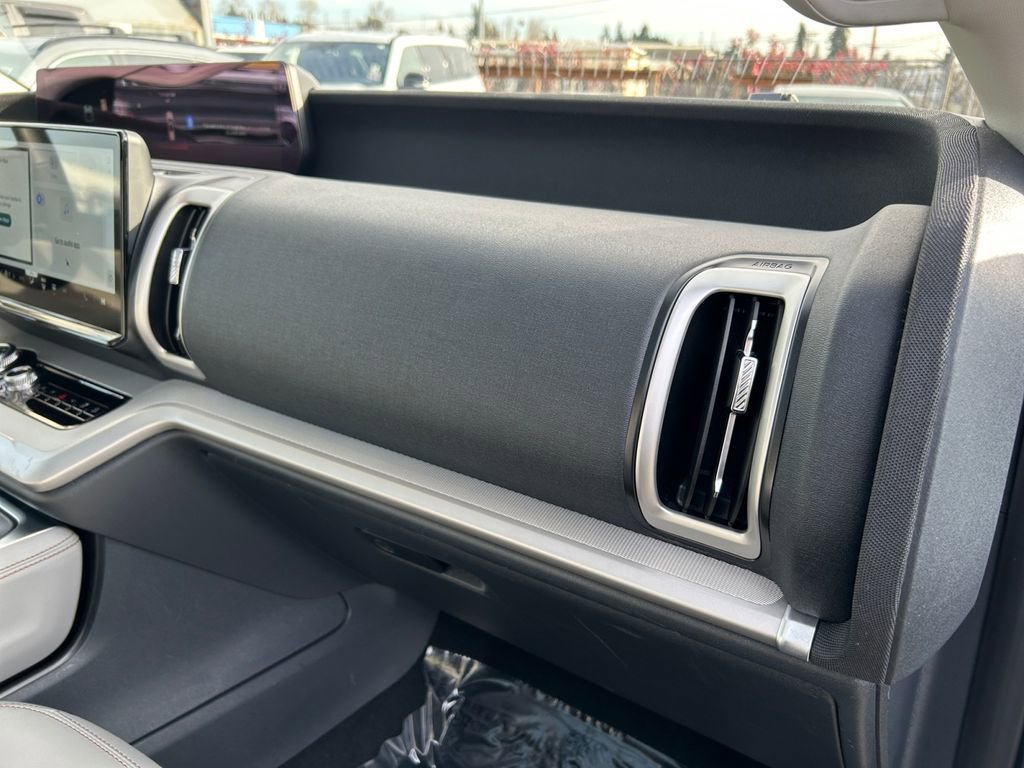 Used 2025 Ford Expedition Max Active image 26