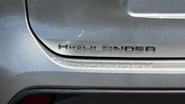 Used 2023 Toyota Highlander XSE AWD/4WD image 12