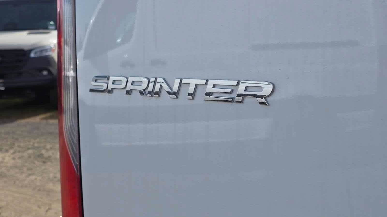 Used 2025 Mercedes-Benz Sprinter 2500 image 16