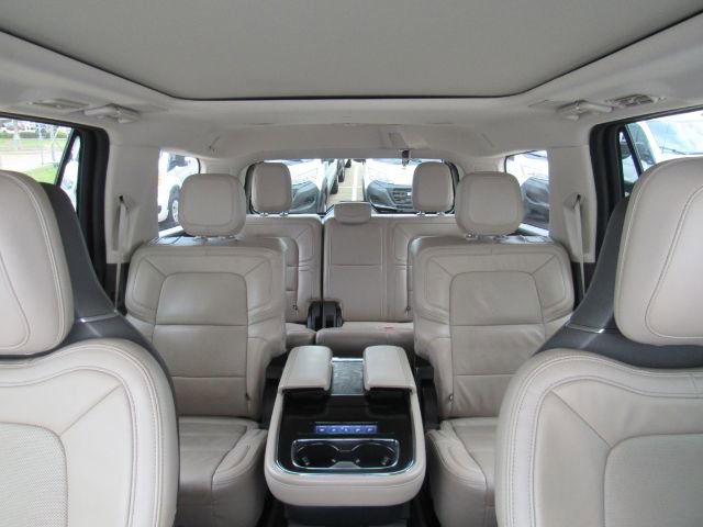Used 2022 Lincoln Navigator Reserve image 42