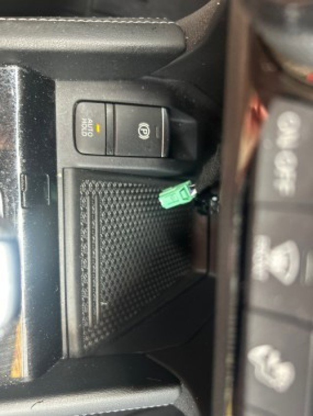 Used 2024 Nissan Kicks SR w/ SR Premium Package image 24