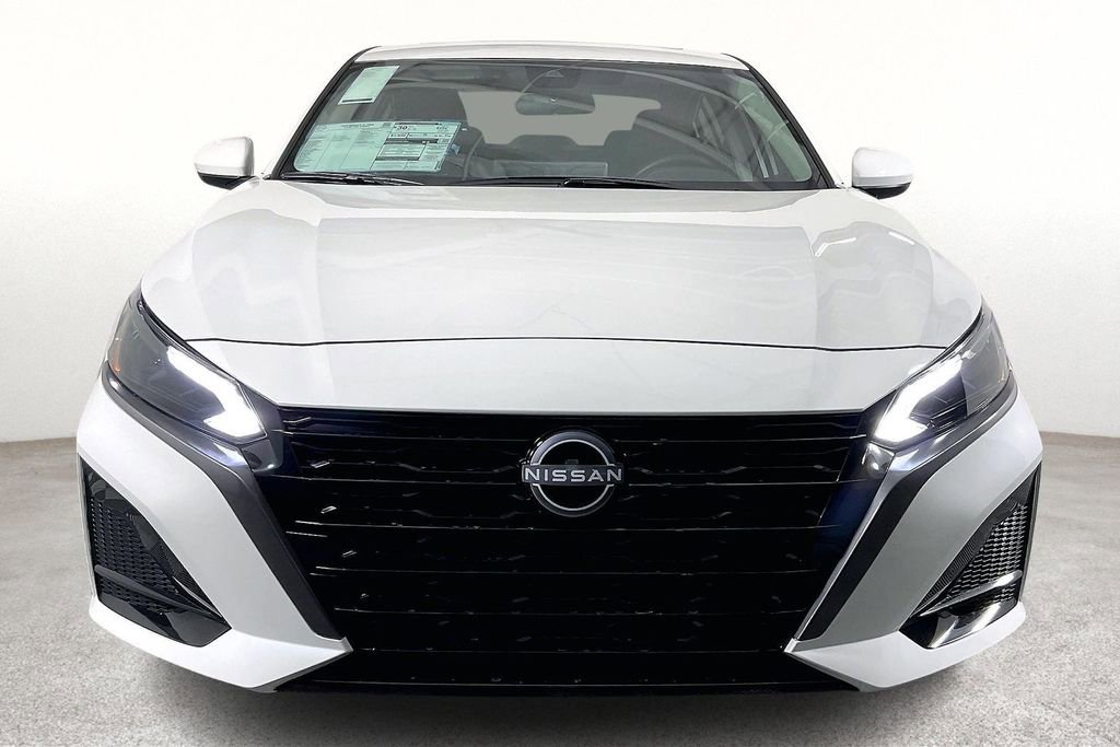 New 2026 Nissan Altima 2.5 SV w/ SV Special Edition Package FWD image 3