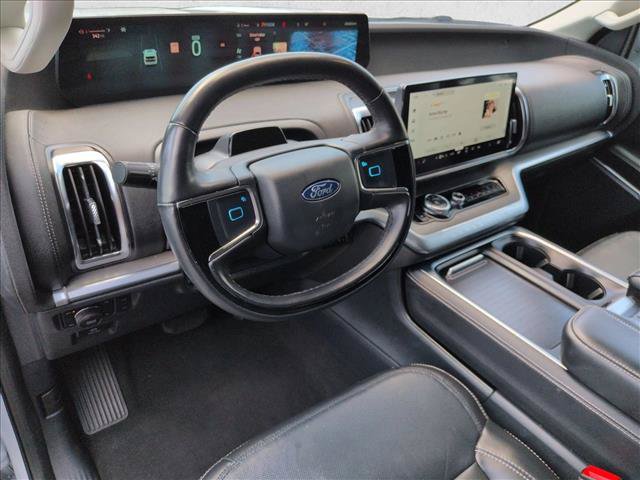 Used 2025 Ford Expedition Max Platinum AWD/4WD image 10