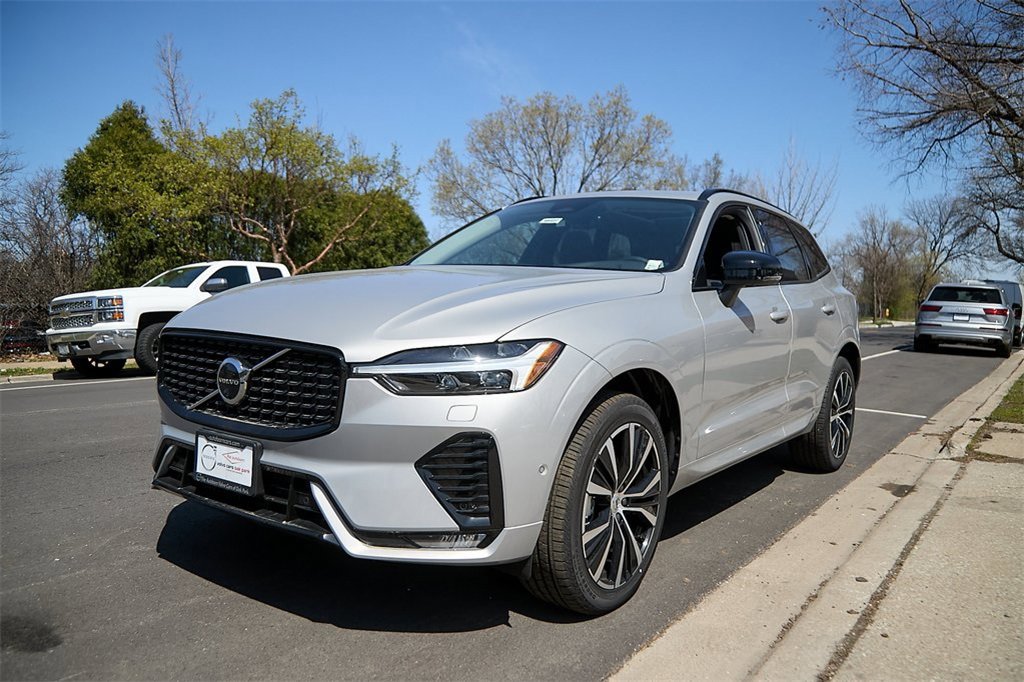 New 2025 Volvo XC60 B5 Plus w/ Protection Package Premier
