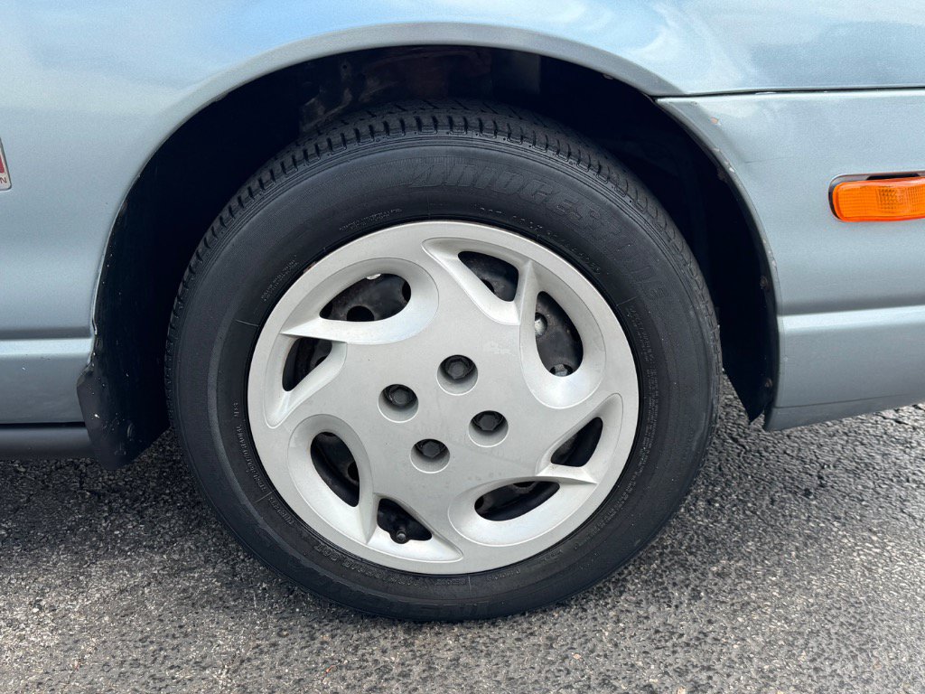 Used 2002 Saturn S-Series SL2 FWD image 10