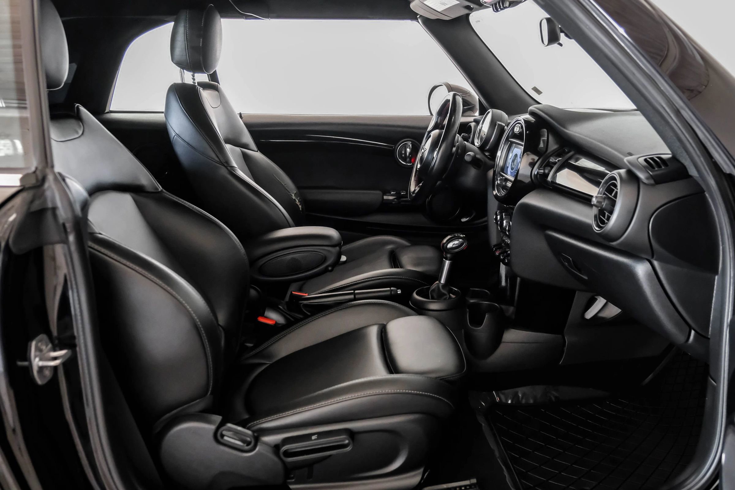 Used 2019 MINI Cooper S FWD image 32