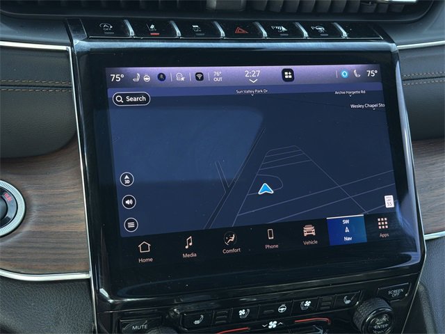 Used 2025 Jeep Grand Cherokee Summit image 13