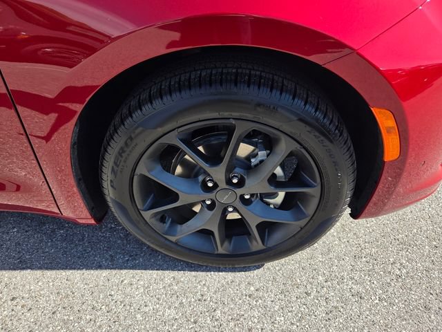 New 2027 Chrysler Pacifica Limited w/ S Appearance Package FWD image 19