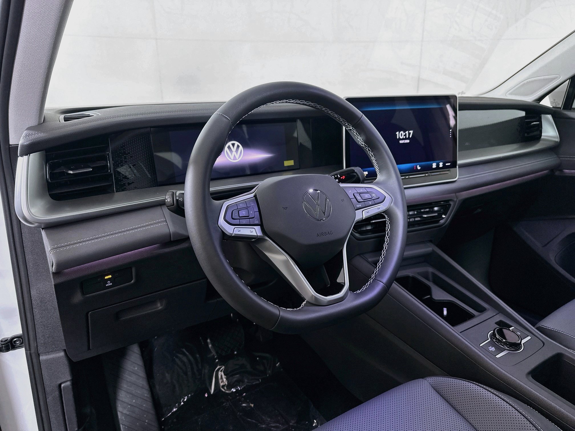 New 2026 Volkswagen Tiguan SE AWD/4WD image 9
