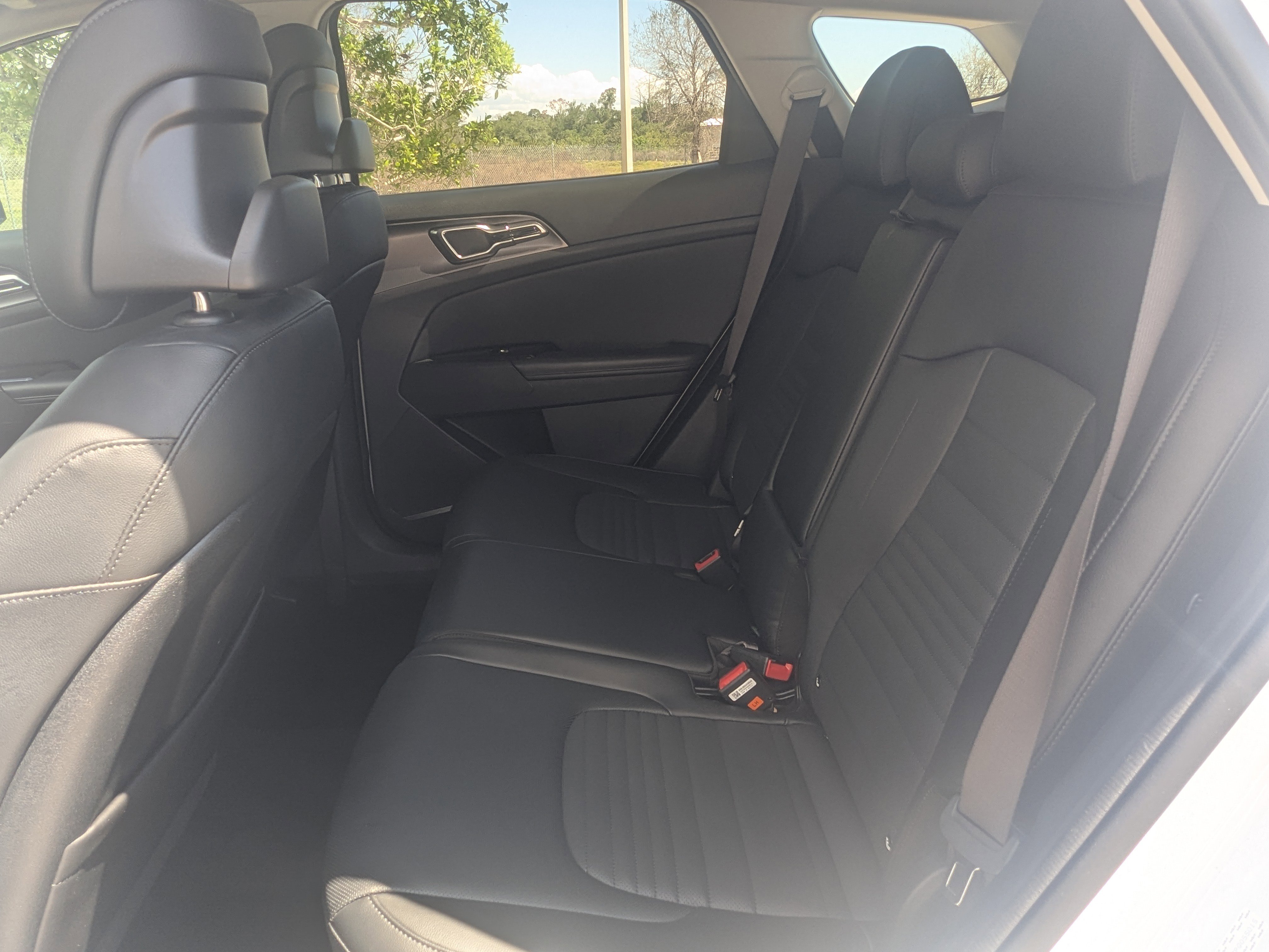 Certified 2023 Kia Sportage SX FWD image 15