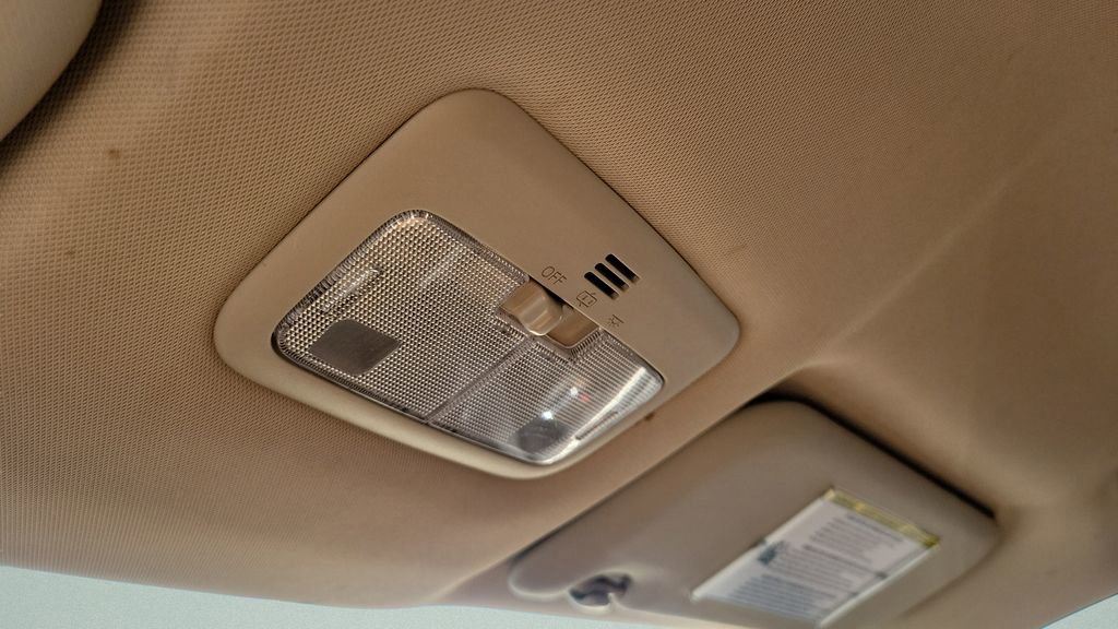 Used 2016 Toyota Corolla LE image 26