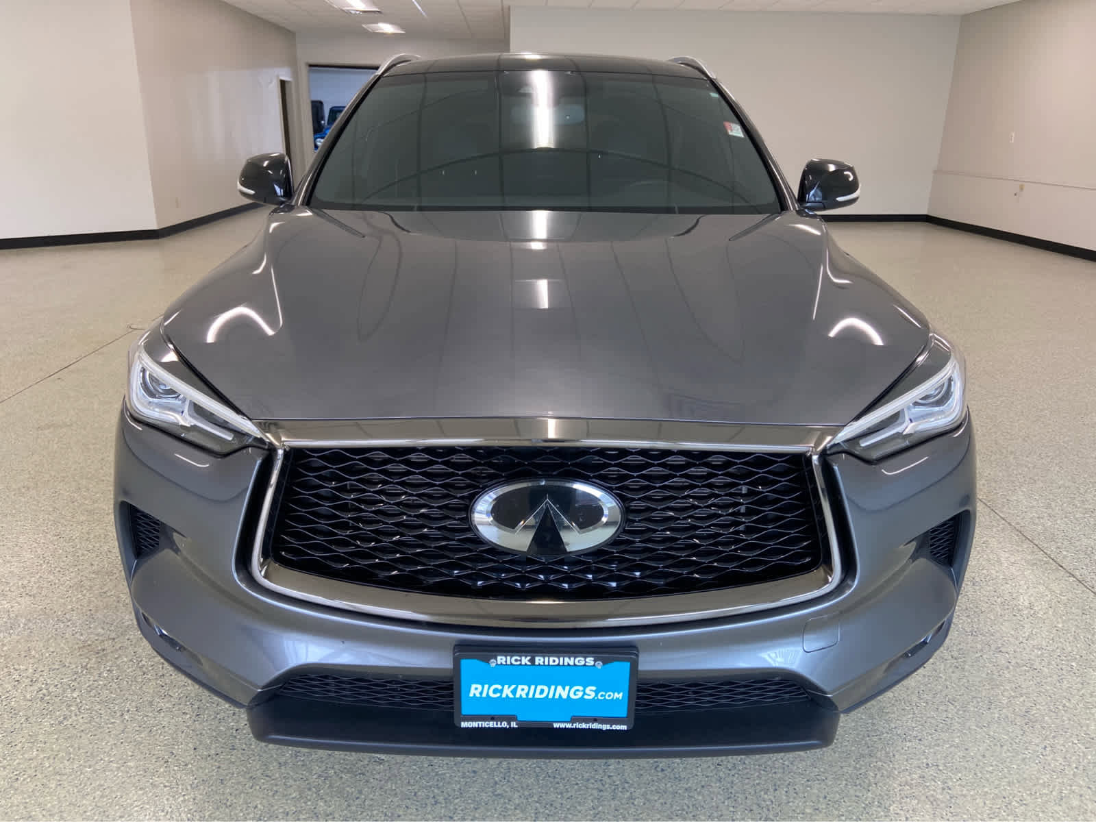 Used 2021 INFINITI QX50 Luxe w/ Appearance Package image 3
