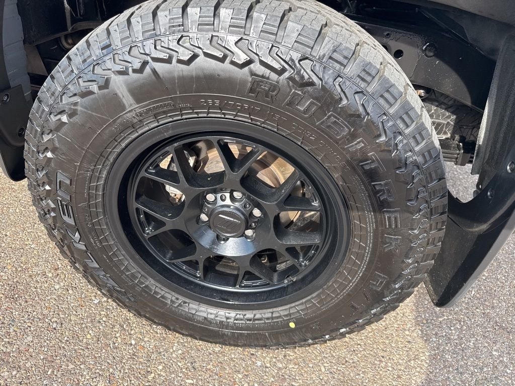 Used 2023 Nissan Frontier PRO-4X w/ Pro Convenience Package image 11